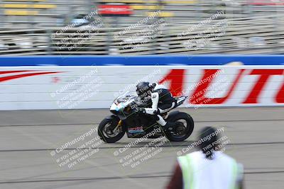 media/May-29-2022-Fastrack Riders_ [[fc0f8b1a06]]/Level 3/Start Finish/